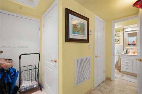 Copropriété à louer à Aventura, Floride: 1 chambre, 71.35 m2 № 2076484 - photo 18