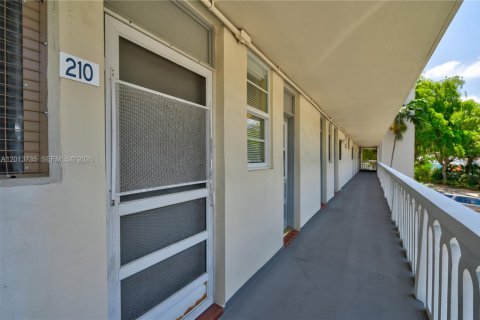 Copropriété à louer à Aventura, Floride: 1 chambre, 71.35 m2 № 2076484 - photo 21