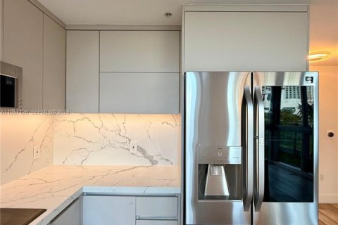 Copropriété à louer à Miami, Floride: 2 chambres, 142.42 m2 № 2020222 - photo 6