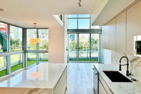 Copropriété à louer à Miami, Floride: 2 chambres, 142.42 m2 № 2020222 - photo 2