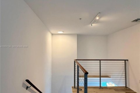 Copropriété à louer à Miami, Floride: 2 chambres, 142.42 m2 № 2020222 - photo 11