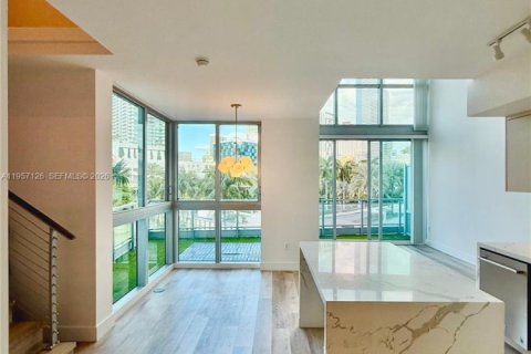 Copropriété à louer à Miami, Floride: 2 chambres, 142.42 m2 № 2020222 - photo 3