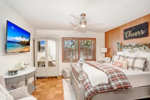 House in Tarpon Springs, Florida 3 bedrooms, 167.69 sq.m. № 1507734 - photo 18