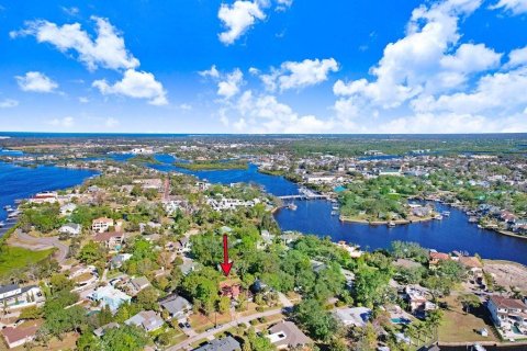 House in Tarpon Springs, Florida 3 bedrooms, 167.69 sq.m. № 1507734 - photo 27