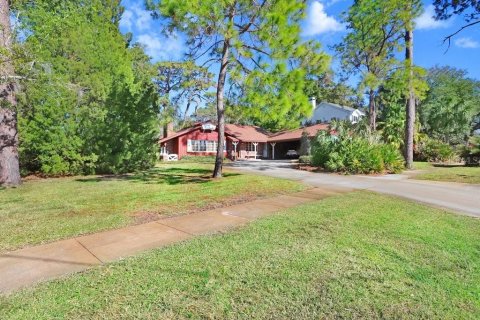House in Tarpon Springs, Florida 3 bedrooms, 167.69 sq.m. № 1507734 - photo 5