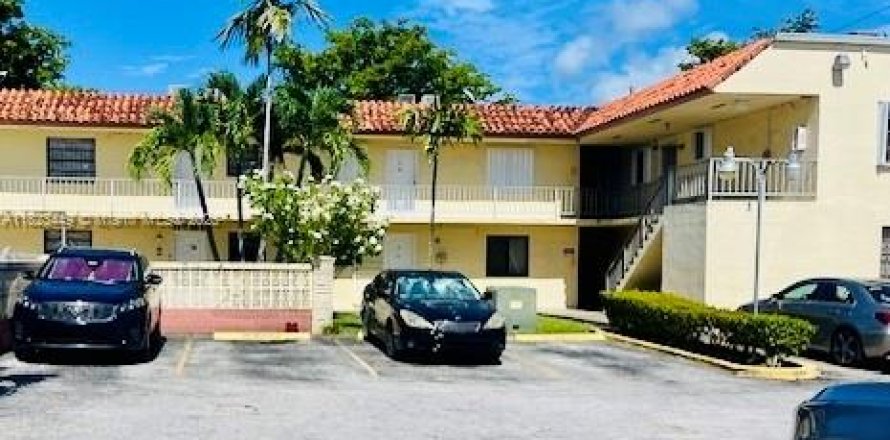 Condominio en Miami, Florida, 2 dormitorios № 1790193