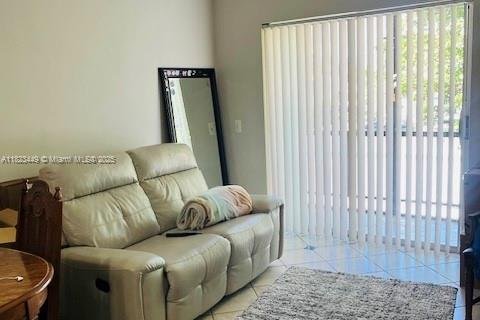 Купить кондоминиум в Майами, Флорида 2 спальни, 80.64м2, № 1790193 - фото 4