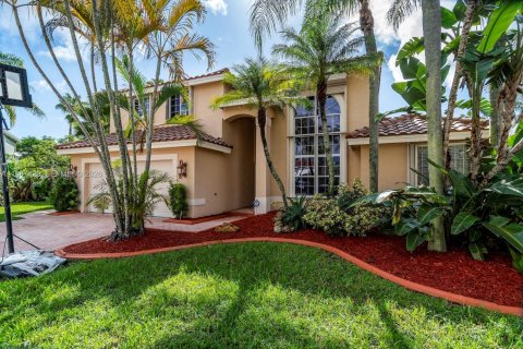House in Miramar, Florida 4 bedrooms, 259.66 sq.m. № 2051134 - photo 3