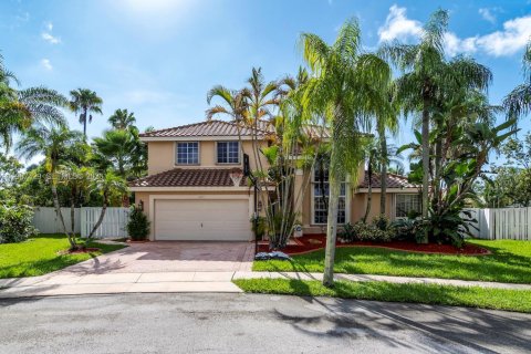 House in Miramar, Florida 4 bedrooms, 259.66 sq.m. № 2051134