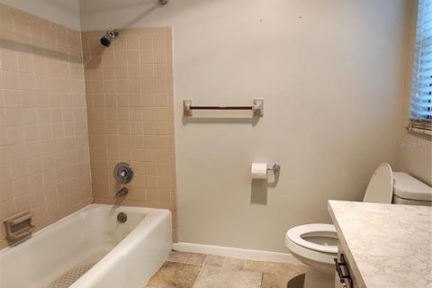 Casa en alquiler en Brooksville, Florida, 2 dormitorios, 101.17 m2 № 1876986 - foto 5