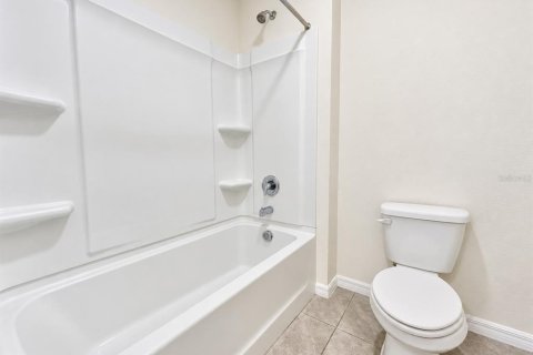 Villa ou maison à louer à Wimauma, Floride: 5 chambres, 241.73 m2 № 2416955 - photo 25
