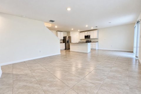 Villa ou maison à louer à Wimauma, Floride: 5 chambres, 241.73 m2 № 2416955 - photo 10