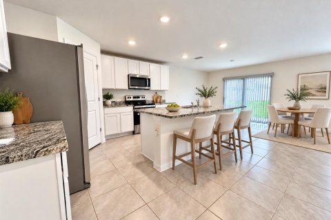 Villa ou maison à louer à Wimauma, Floride: 5 chambres, 241.73 m2 № 2416955 - photo 4