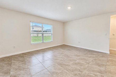Villa ou maison à louer à Wimauma, Floride: 5 chambres, 241.73 m2 № 2416955 - photo 9