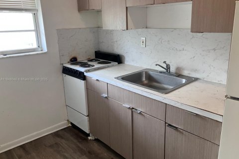 Condominio en alquiler en Miami, Florida, 1 dormitorio, 35.86 m2 № 1844192 - foto 3