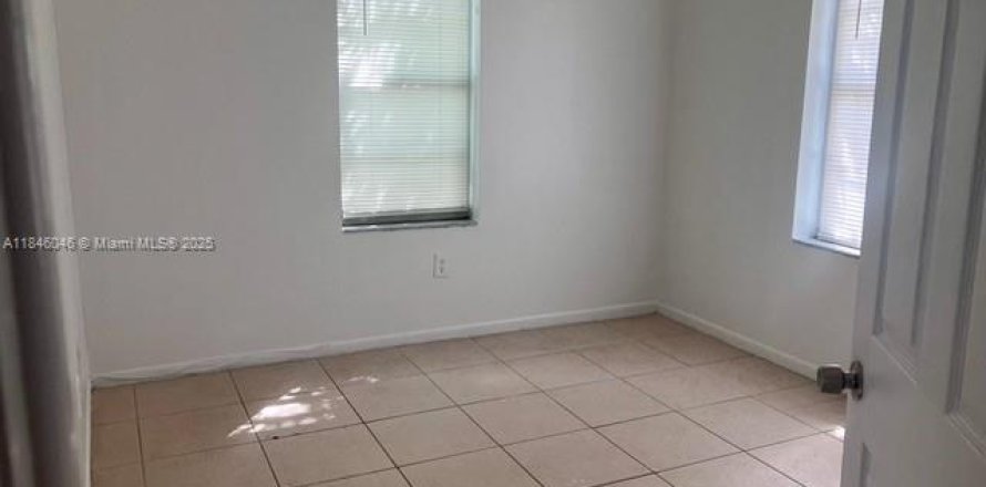 Condominio en Miami, Florida, 1 dormitorio  № 1844192