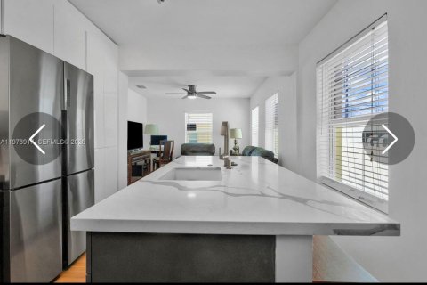Снять в аренду виллу или дом в Холливуд, Флорида 2 спальни, 74.32м2, № 2047743 - фото 4