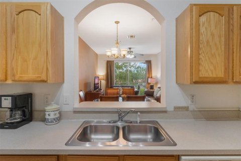 Condo in Kissimmee, Florida, 2 bedrooms  № 1883147 - photo 8