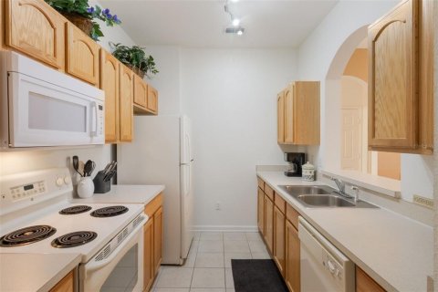 Condo in Kissimmee, Florida, 2 bedrooms  № 1883147 - photo 9