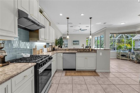 House in Lakewood Ranch, Florida 4 bedrooms, 230.68 sq.m. № 1914111 - photo 16