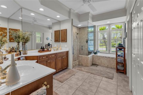 House in Lakewood Ranch, Florida 4 bedrooms, 230.68 sq.m. № 1914111 - photo 23