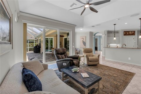 House in Lakewood Ranch, Florida 4 bedrooms, 230.68 sq.m. № 1914111 - photo 11