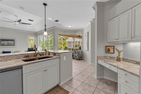 House in Lakewood Ranch, Florida 4 bedrooms, 230.68 sq.m. № 1914111 - photo 15