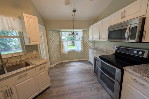 House in North Port, Florida 3 bedrooms, 121.61 sq.m. № 1757486 - photo 10