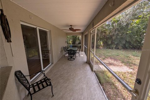 House in North Port, Florida 3 bedrooms, 121.61 sq.m. № 1757486 - photo 18