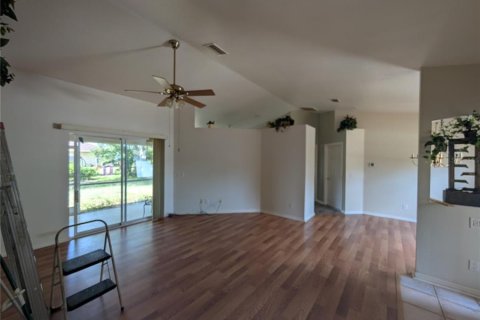 House in North Port, Florida 3 bedrooms, 121.61 sq.m. № 1757486 - photo 5