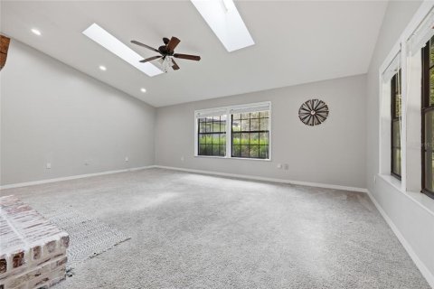 House in Hawthorne, Florida 3 bedrooms, 239.69 sq.m. № 2232310 - photo 17