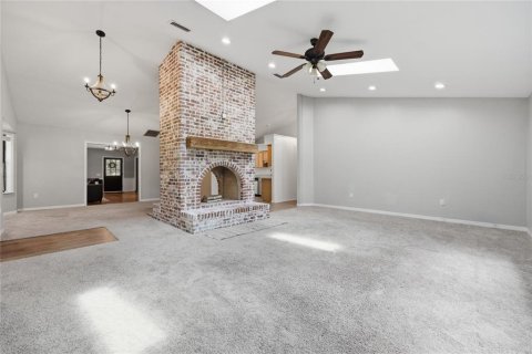 House in Hawthorne, Florida 3 bedrooms, 239.69 sq.m. № 2232310 - photo 18