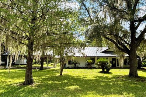House in Hawthorne, Florida 3 bedrooms, 239.69 sq.m. № 2232310