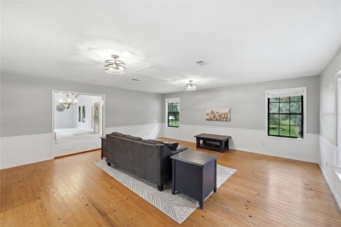 House in Hawthorne, Florida 3 bedrooms, 239.69 sq.m. № 2232310 - photo 27
