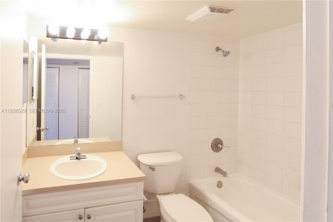 Copropriété à louer à Fort Lauderdale, Floride: 2 chambres, 105.54 m2 № 2000217 - photo 30