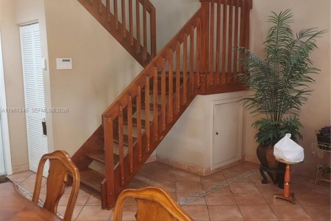 House in Miami, Florida 2 bedrooms, 127.28 sq.m. № 2031206 - photo 7