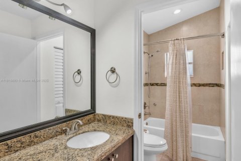 House in Pembroke Pines, Florida 3 bedrooms, 130.34 sq.m. № 1770511 - photo 24