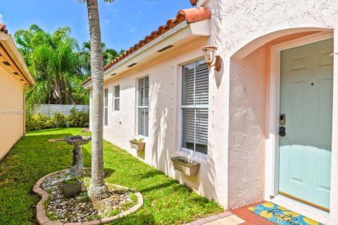 House in Pembroke Pines, Florida 3 bedrooms, 130.34 sq.m. № 1770511 - photo 28
