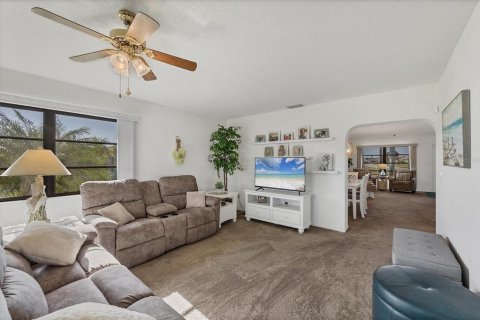 Casa en venta en Port Charlotte, Florida, 2 dormitorios, 129.6 m2 № 1840327 - foto 10