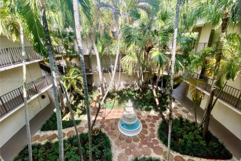 Снять в аренду кондоминиум в Майами, Флорида 2 спальни, 89.65м2, № 2031908 - фото 2