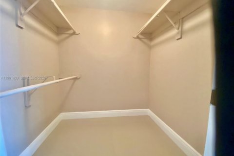 Снять в аренду кондоминиум в Майами, Флорида 2 спальни, 89.65м2, № 2031908 - фото 21