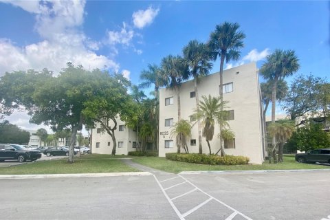 Снять в аренду кондоминиум в Майами, Флорида 2 спальни, 89.65м2, № 2031908 - фото 18