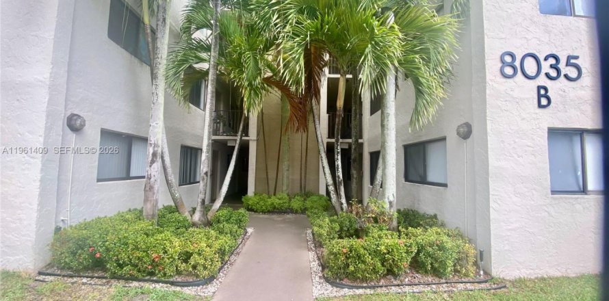 Кондоминиум с 2 спальнями в Майами, Флорида № 2031908