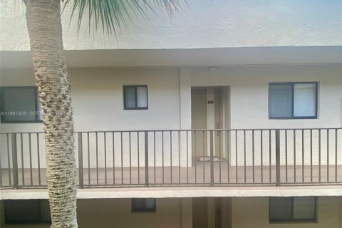 Снять в аренду кондоминиум в Майами, Флорида 2 спальни, 89.65м2, № 2031908 - фото 5