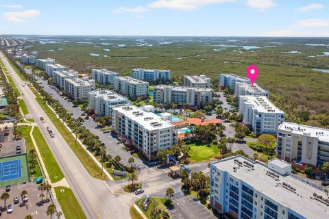 Condo in New Smyrna Beach, Florida, 3 bedrooms № 2103719 - photo 24