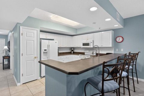 Condo in New Smyrna Beach, Florida, 3 bedrooms № 2103719 - photo 10