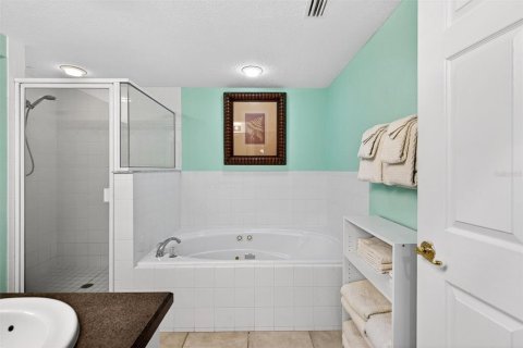 Condo in New Smyrna Beach, Florida, 3 bedrooms № 2103719 - photo 28