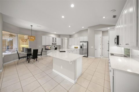 House in Sarasota, Florida 4 bedrooms, 319.86 sq.m. № 2393632 - photo 11