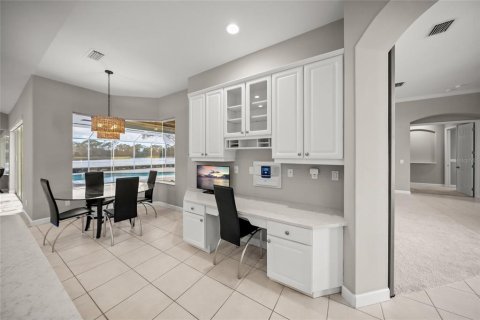 House in Sarasota, Florida 4 bedrooms, 319.86 sq.m. № 2393632 - photo 17