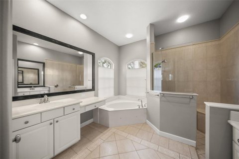 House in Sarasota, Florida 4 bedrooms, 319.86 sq.m. № 2393632 - photo 26